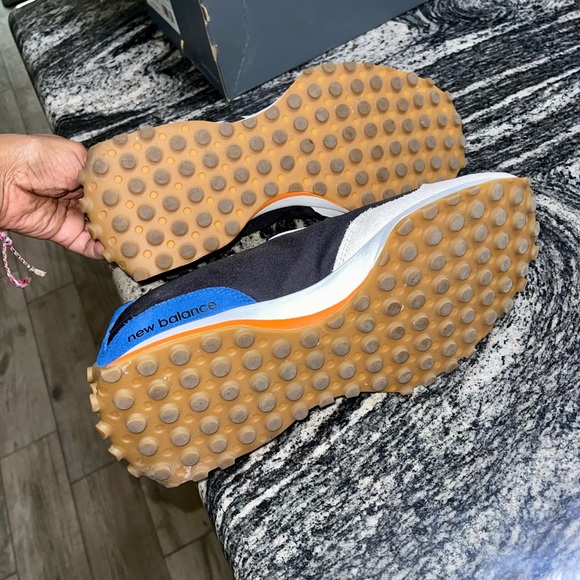 New Balance Men’s Sneaker 12D - Picture 7 of 8